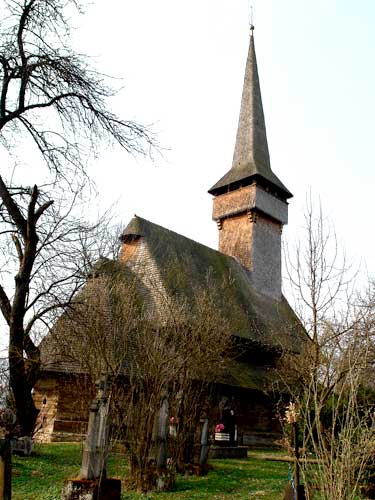 Foto Biserica de lemn monument Unesco Desesti - Maramures (c) Lucian Petru Goja